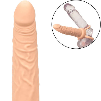 Beiger silikon dildo mit realistischen genoppten texturen und transparentem schutzmantel calexotics performance maxx dual penetrator helle haut