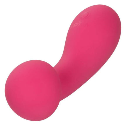 Pink silikonspielzeug mit abgerundetem kopf und gebogenem griff von calexotics pixies exciter rosa