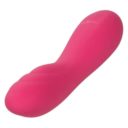 Calexotics pixies ripple rosa ist ein lebhaftes rosa silikon vibratorspielzeug mit glatter oberfläche und ergonomischem design