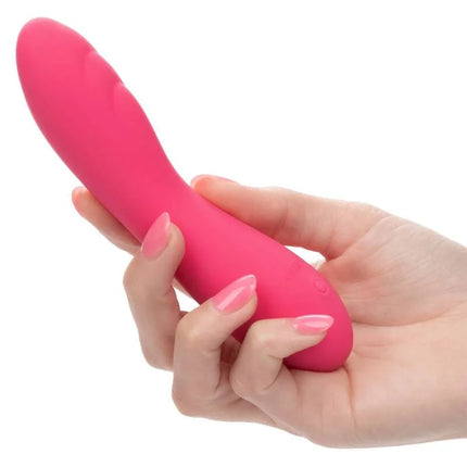 Calexotics Pixies Ripple Rosa ist ein lebhaft pinkes silikonspielzeug mit glatter textur und gewelltem design