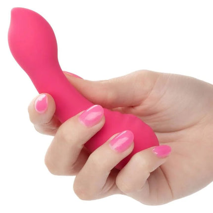 Calexotics pixies teaser rosa ein lebhaftes pinkfarbenes silikonspielzeug mit glatter textur und gebogener spitze