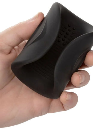 Schwarzer silikongriff mit strukturierter oberfläche und gebogenem design für calexotics pro stroker optimale power