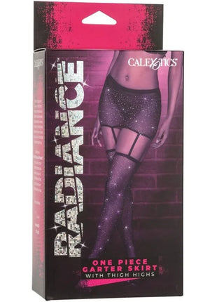 Lila glitzernder one-piece garter rock mit oberschenkelhohen strümpfen von calexotics radiance collection