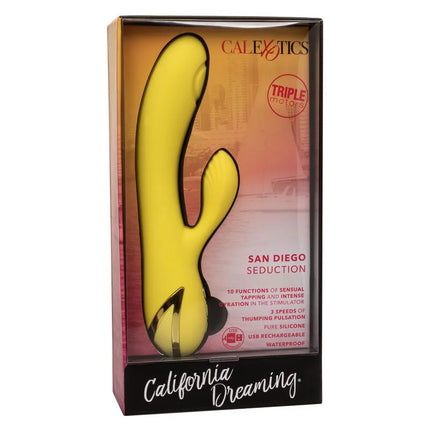Gelbes, sleek geformtes erwachsenenprodukt mit glänzendem finish und schwarzen akzenten von calexotics san diego verführung