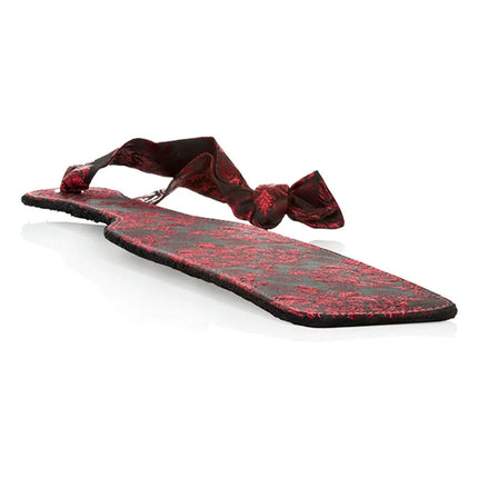 Calexotics scandal schaufel mit etikett dunkelrotes satin paddle mit floralem muster und elegantem schleifengriff