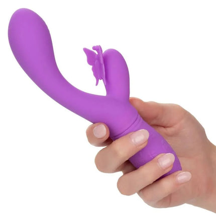 Lila silikonspielzeug mit schmetterlingsförmigem aufsatz von calexotics - schmetterling kuss flutter