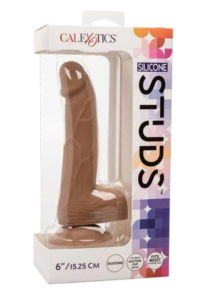 Calexotics silikon-nieten dildo 15,24 cm braun mit saugnapfbasis und realistischer hautfarbener silikonoberfläche