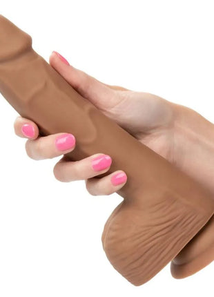Tanfarbener silikon-dildo mit realistischer struktur und abgerundetem boden von CalExotics Silikon-Nieten 20.32 cm Braun