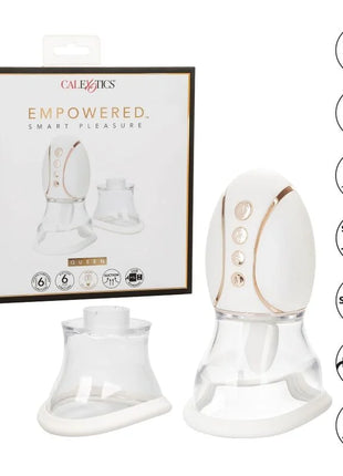 Weiß und roségold silikon sauggerät mit klarem boden marke calextics als empowered queen im produkt strkt die smarte vergnügenkönigin