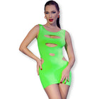 Ein neongrünes, eng anliegendes mini-kleid von chilirose mit elastischem stoff und auffälligen horizontalen cutouts am torso