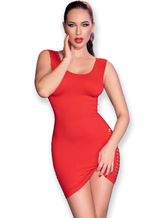 Ein figurbetontes rotes kleid chilirose cr 4622 mit ärmellosem design und seitlichen cutouts