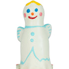 Ein fröhlicher weißer plastik-gingerbread-mann mit gelben haaren und handbemalten details von condomerie