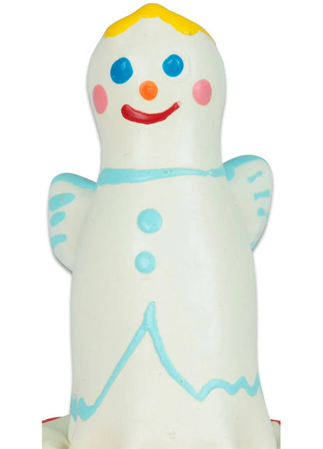 Ein fröhlicher weißer plastik-gingerbread-mann mit gelben haaren und handbemalten details von condomerie