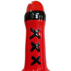 Rotes silikonspielzeug mit schwarzer schnürung und schwarzem ring nahe der oberseite von condomerie handbemalte neuheitskondome amsterdam rot