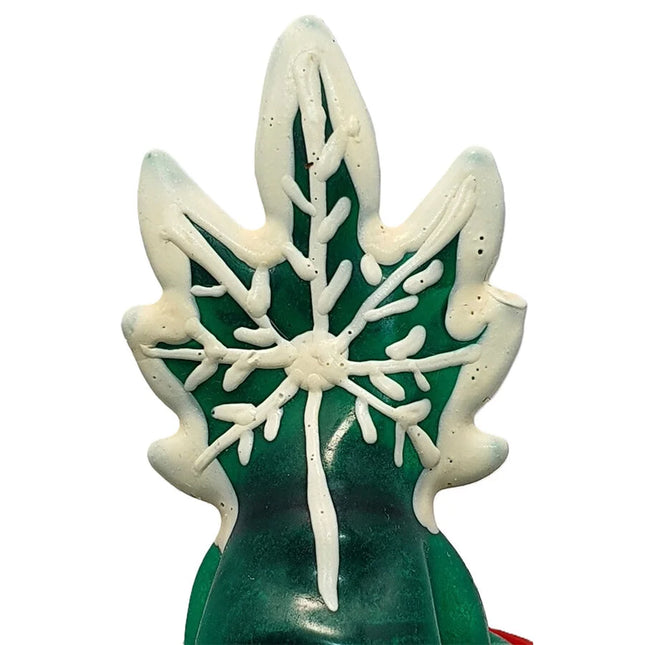 Grünes maple leaf ornament mit weißer zimtähnlicher schneeflockenverzierung handbemalte cannabis novelty kondome