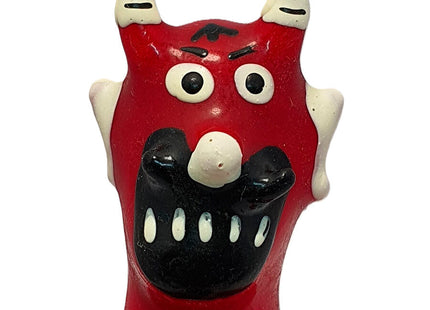 Rote plastikteufelfigur mit weißen hörnern und handbemalten details für conderie neuheitskondome devils mouth modell 2