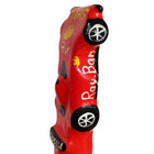 Ein lebhaft rotes, glänzendes keramisches auto förmiges figürchen mit handbemalten ray-ban details aus condomerie neuheitskondome f1 ferrari xl