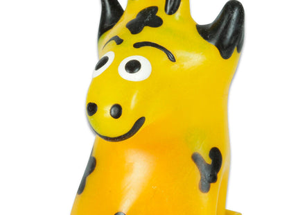 Gelbe plastikgiraffenfigur mit schwarzen punkten und lächelndem gesicht für condomerie handbemalte neuheitskondome giraffe