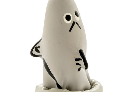 Eine niedliche graue keramikfigur eines cartoonrobben mit schwarzen augen und mustern aus der condomerie handbemalte neuheitskondome hai modell 1