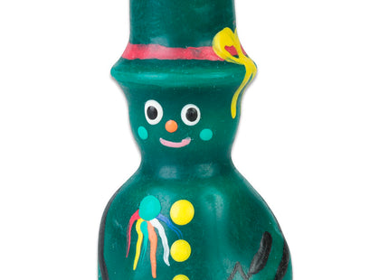 Ein grüner schneemann aus glasiertem keramik mit bemaltem gesicht und passendem zylinderhut bei condomerie handbemalte neuheitskondome hastrman