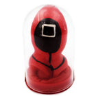 Roter silikon squid game figur im klaren glaskuppel im condomerie handbemalte neuheitskondome quadratisch