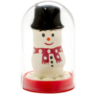 Weißer schneemann aus keramik mit schwarzem zylinder und rotem tupftuch in einer glasglocke von condomerie handbemalte novelty kondome