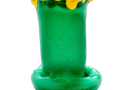Grüne plastikvase in blumenform mit gelbem wellenförmigem rand und braunem zentrum von condomerie sunflower