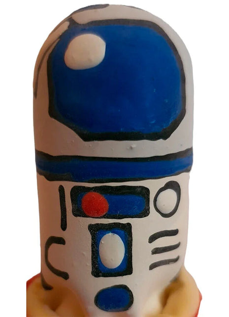 Handbemalter r2-d2 roboter kondom in blau weiß mit schwarzen konturen und rotem kreis auf der brust von condomerie