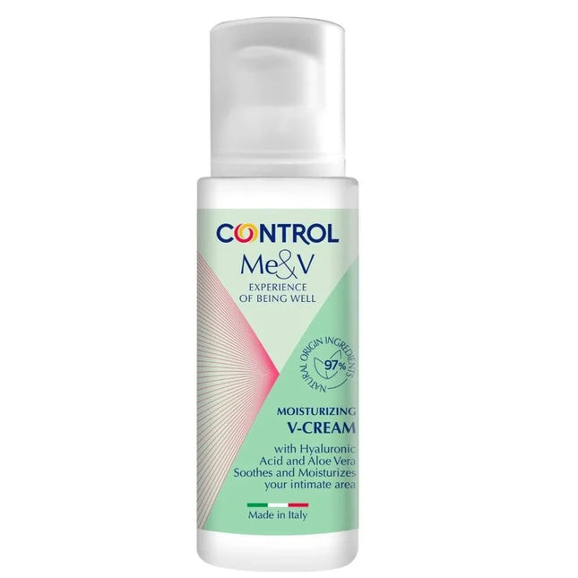 Control me&v feuchtigkeitsspendende v-cream intim in klarer plastikflasche mit weißem pumpspender und mintgrünem etikett