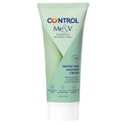 Control me&v schützende massagecreme 150 ml in hellgrüner tube mit weißem verschluss und geometriedesign