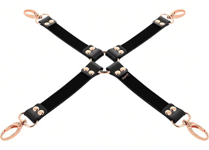 COQUETTE CHIC DESIRE – Fantasy Hogtie-Verbinder aus veganem Leder - Bondage-Set