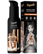 Schwarze pumpflasche coquette chocobrownie veganes wasserbasiertes gleitmittel mit glänzendem finish und schokoladenetikett