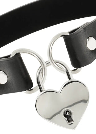 COQUETTE CHIC DESIRE - VEGANE LEDER-HALSKETTE MIT HERZ-ACCESSOIRE MIT SCHLÜSSEL - Halskette
