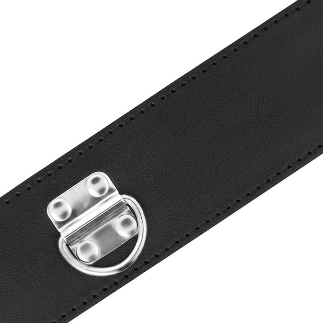 Schwarzes bdsm-halsband darkness aus leder mit silberfarbener metallerschließe
