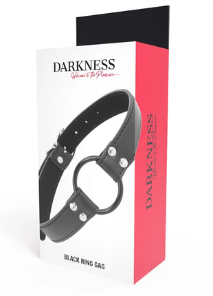 Schwarzer leder gag mit ringdurchmesser 3,6 cm und silberfarbenem metallbeschlag aus der darkness serie