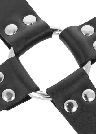 Schwarzer lederhandschellen für füße und hände mit silbernen metallringen und nieten aus leder