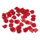 Eine sammlung lebendiger roter zarter stoffrosenblätter im produkt diablo picante 100 rote blütenblätter