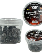 Transparenter plastikbehälter mit 20 dunklen karamelbonbons in penisform mit ron-cola-aroma diablo picante
