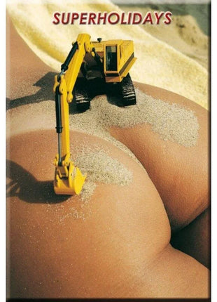 Gelber spielzeugbagger diablo picante bagger arsch magnet auf sandigem strand aus kunststoff