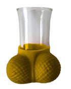 Goldenes schnapsglas diabolo picante mit klarem glas und gelber silikonbasis mit strukturierter oberfläche