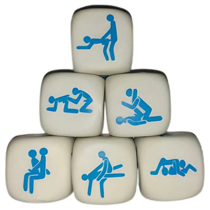 Weiße sechseitige würfel mit blauen kamasutra-silhouetten für spaßige erwachsenen spiele von diablo picante