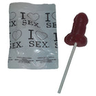 Ein glänzender tiefroter lolli mit weißem stiel aus diablo picante penis-lutscher mit erdbeer- und kirschbonbons