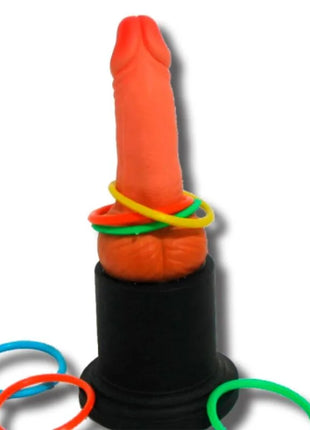 Orange silikon ringwurfspielständer mit schwarzer basis und bunten gummiringen diablo picante penis- und ringe-trophenspiel