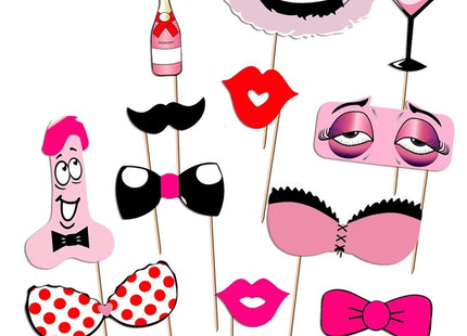 Set aus pinken und schwarzen party fotokabinen-requisiten mit champagnerflasche schnurrbart schleifen lippen und dessous designs