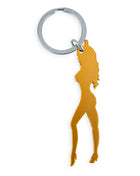 Goldfarbener metall schlüsselanhänger mit weiblicher silhouette mit langen haaren und high heels inklusive bieröffner