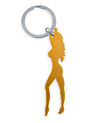 Goldfarbener metall schlüsselanhänger mit weiblicher silhouette mit langen haaren und high heels inklusive bieröffner