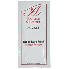 Ein weißer sachet extase sensuel pocket hot oil mit extra frischem mango-mango duft 10 ml stimulierendes öl
