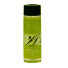 Eine klare glasflasche mit schwarzem verschluss enthält lime-grünes massageöl extase sensual mit wärmeeffekt und mojito pheromonen