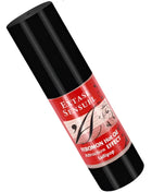 Schwarze zylindrische sprayflasche mit rotem etikett und weißem text extase sensual massageöl mit wärmeeffekt und lollipop pheromonen 30 ml