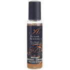 Ein schlanker schwarzer rollerball mit glänzendem finish und goldfarbenem etikett extase sensuel duft schokolade orange